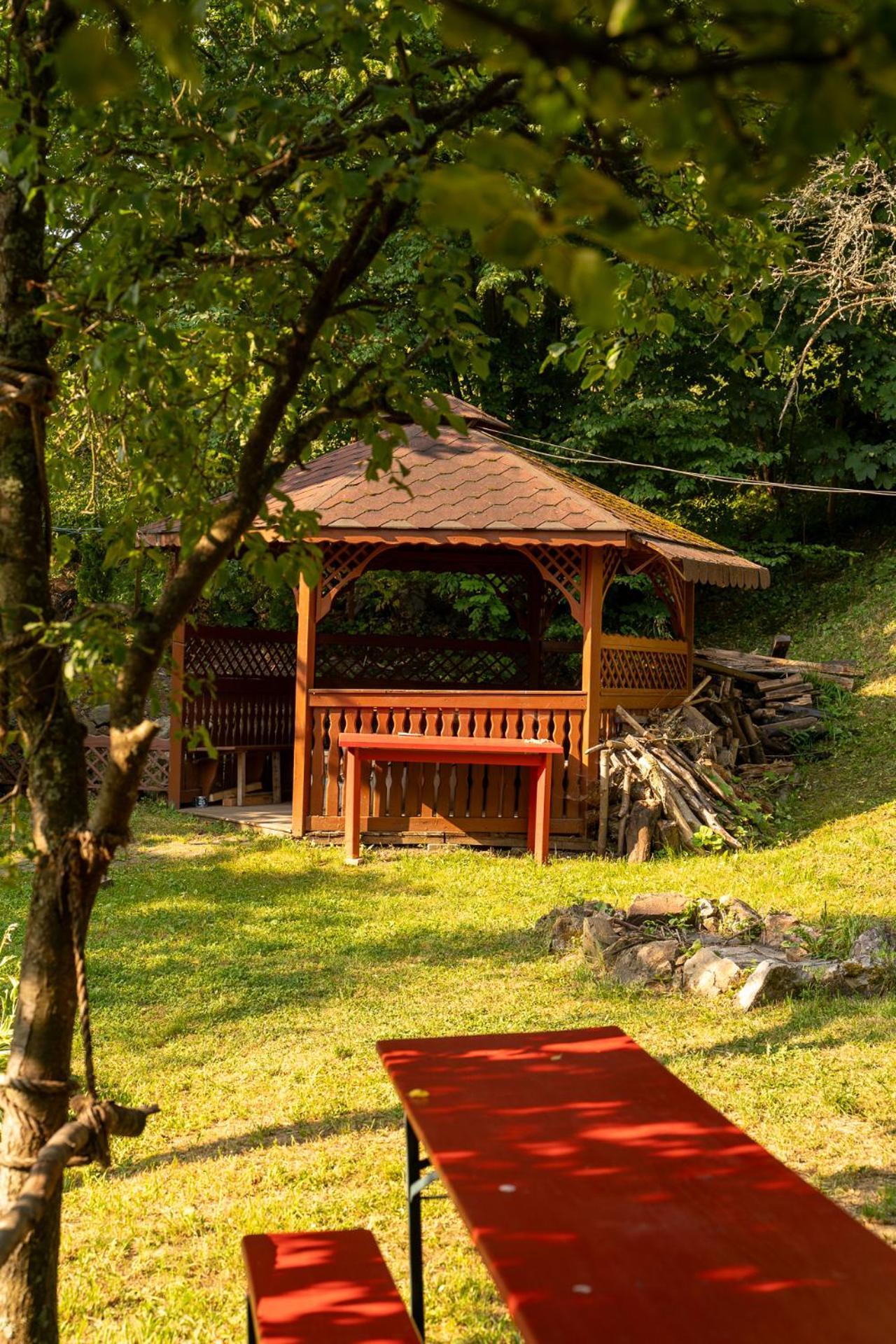 Penzión Príjemný Oddych Banska Stiavnica Exterior foto